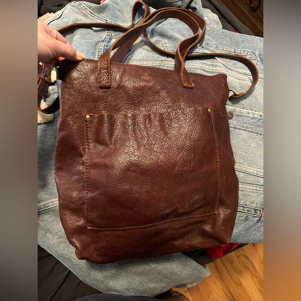Portland leather goods crossbody tote with zipper